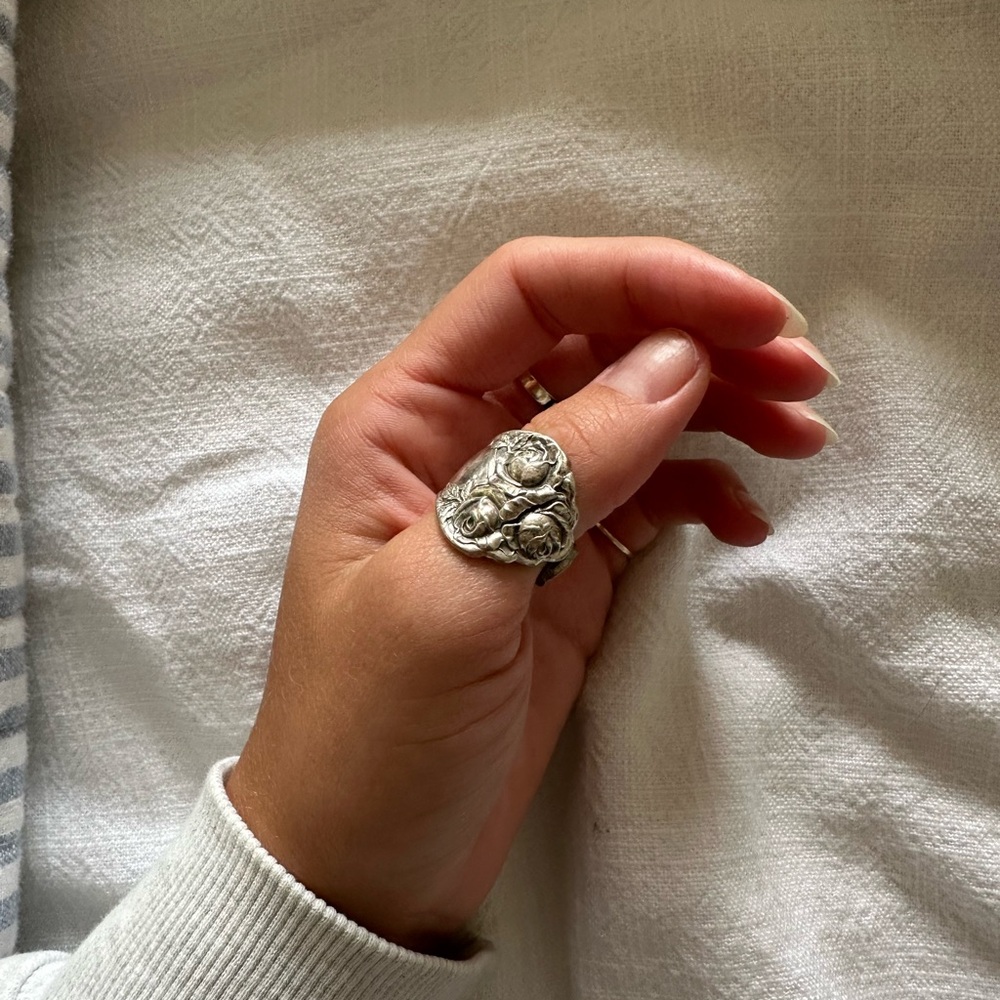 Sterling Silver Floral Spoon Ring. Size 6.5